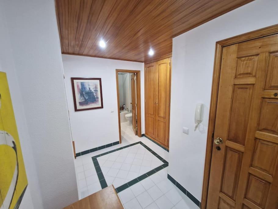 Charming Beachside Apartment- The Perfect Getaway! Albufeira Exterior foto
